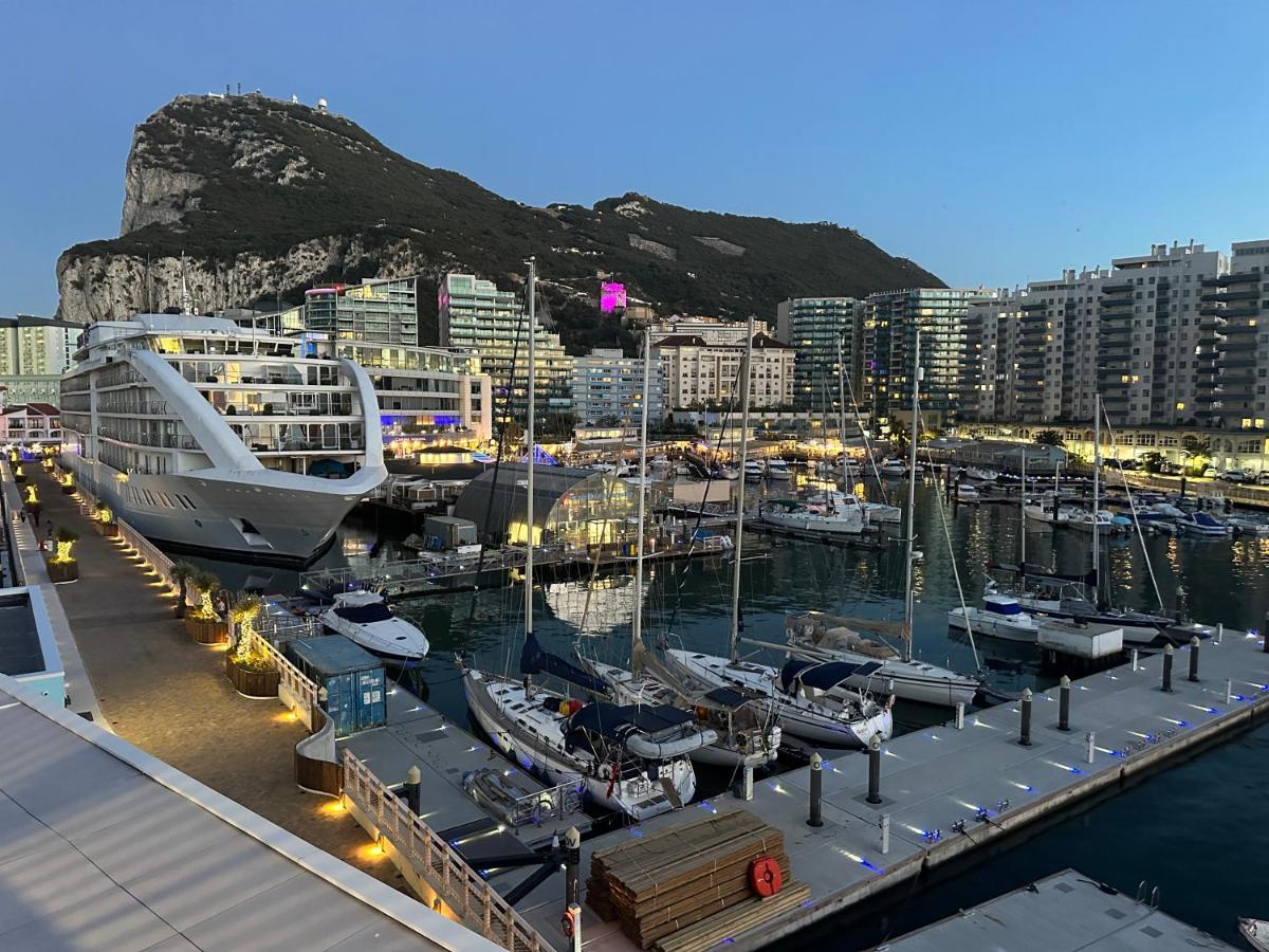 Marina Club - Luxury Apartment In Ocean Village Gibraltar Exterior photo